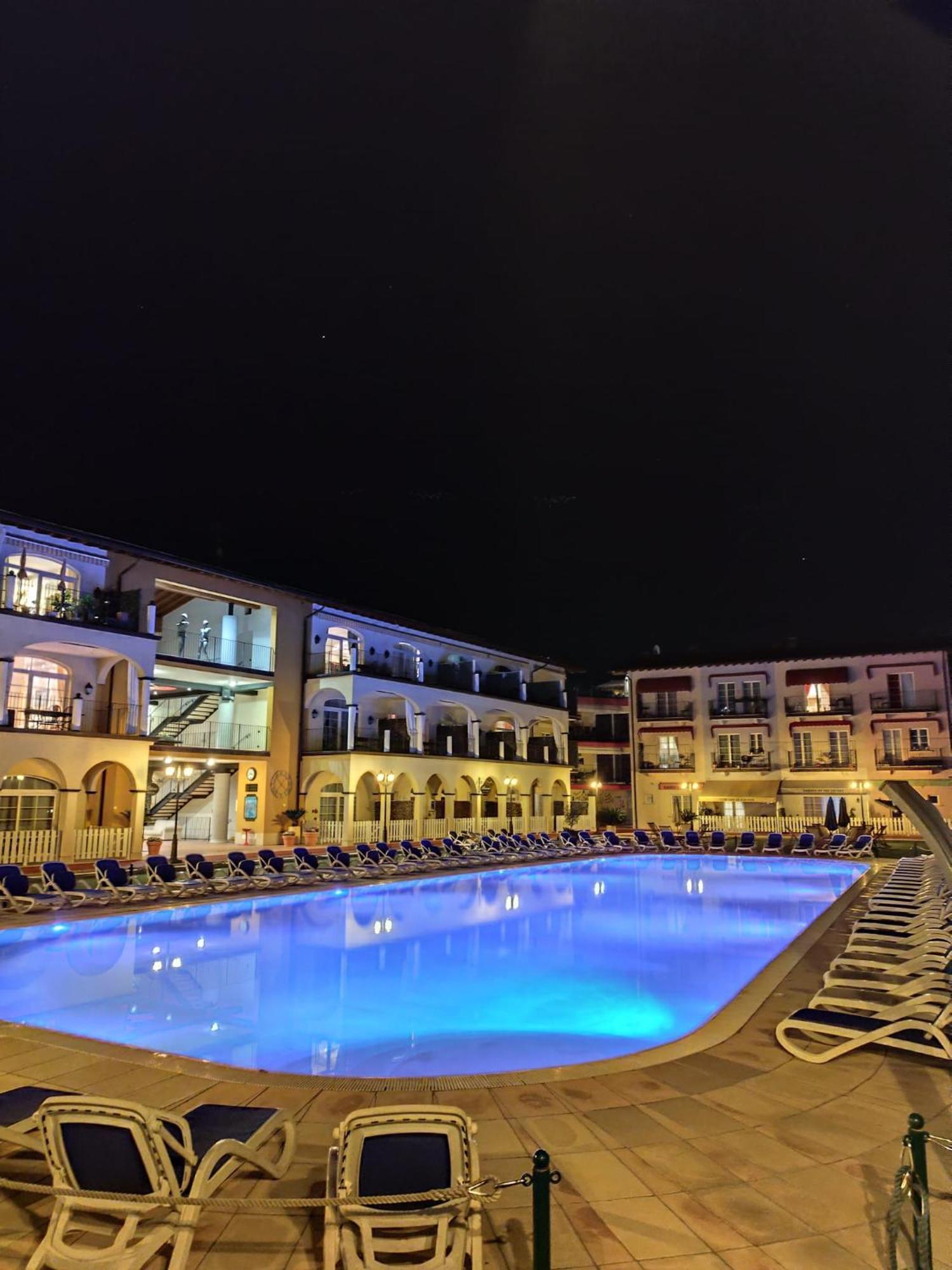 Giardino Dei Colori Dianella Appartamenti Pool Relax &Family Friendly 托斯科拉诺-马德尔诺 外观 照片