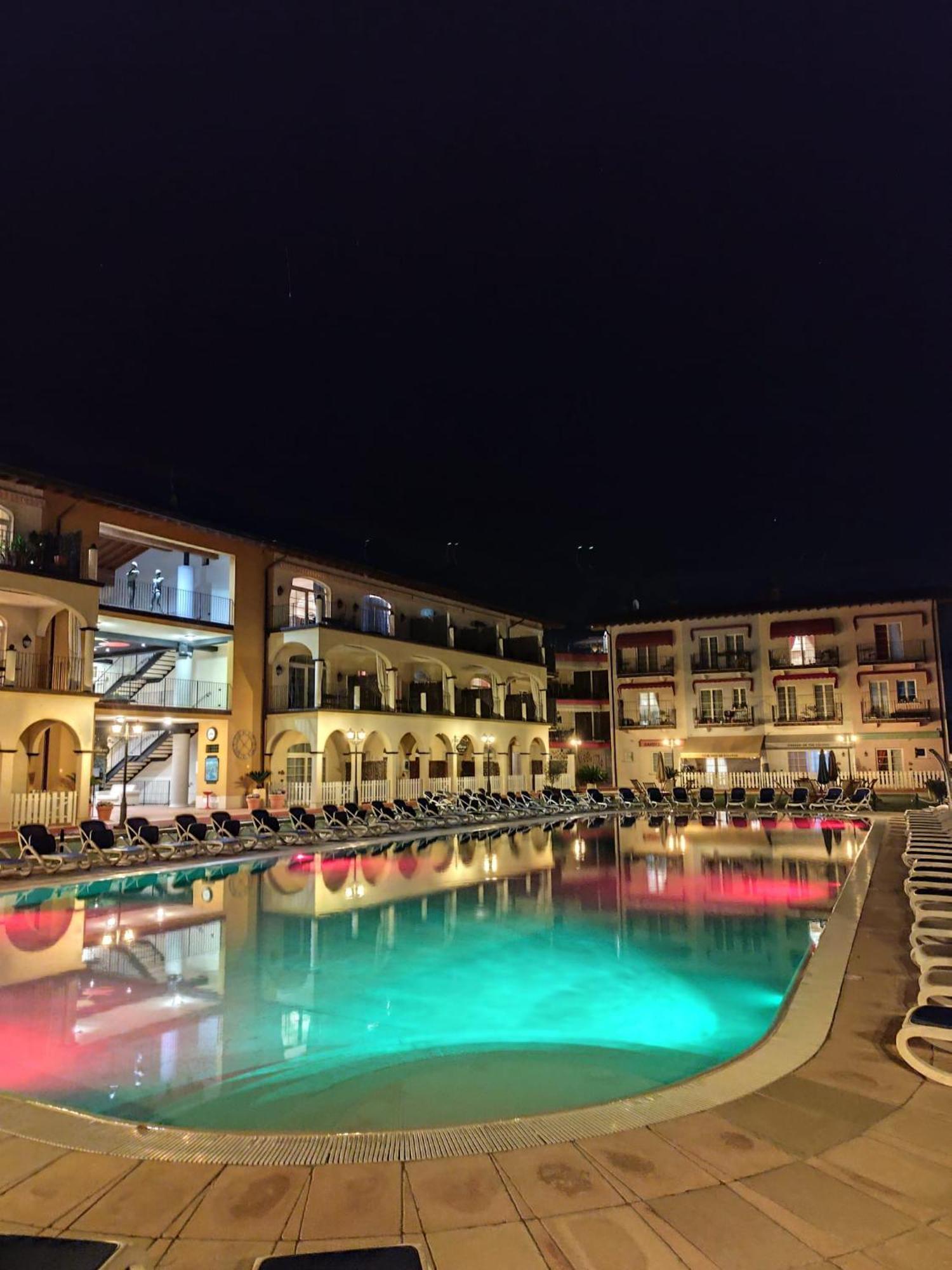 Giardino Dei Colori Dianella Appartamenti Pool Relax &Family Friendly 托斯科拉诺-马德尔诺 外观 照片