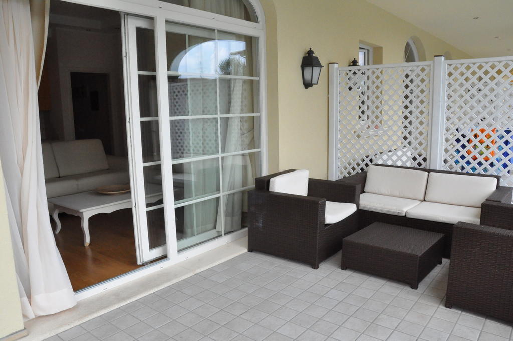 Giardino Dei Colori Dianella Appartamenti Pool Relax &Family Friendly 托斯科拉诺-马德尔诺 客房 照片