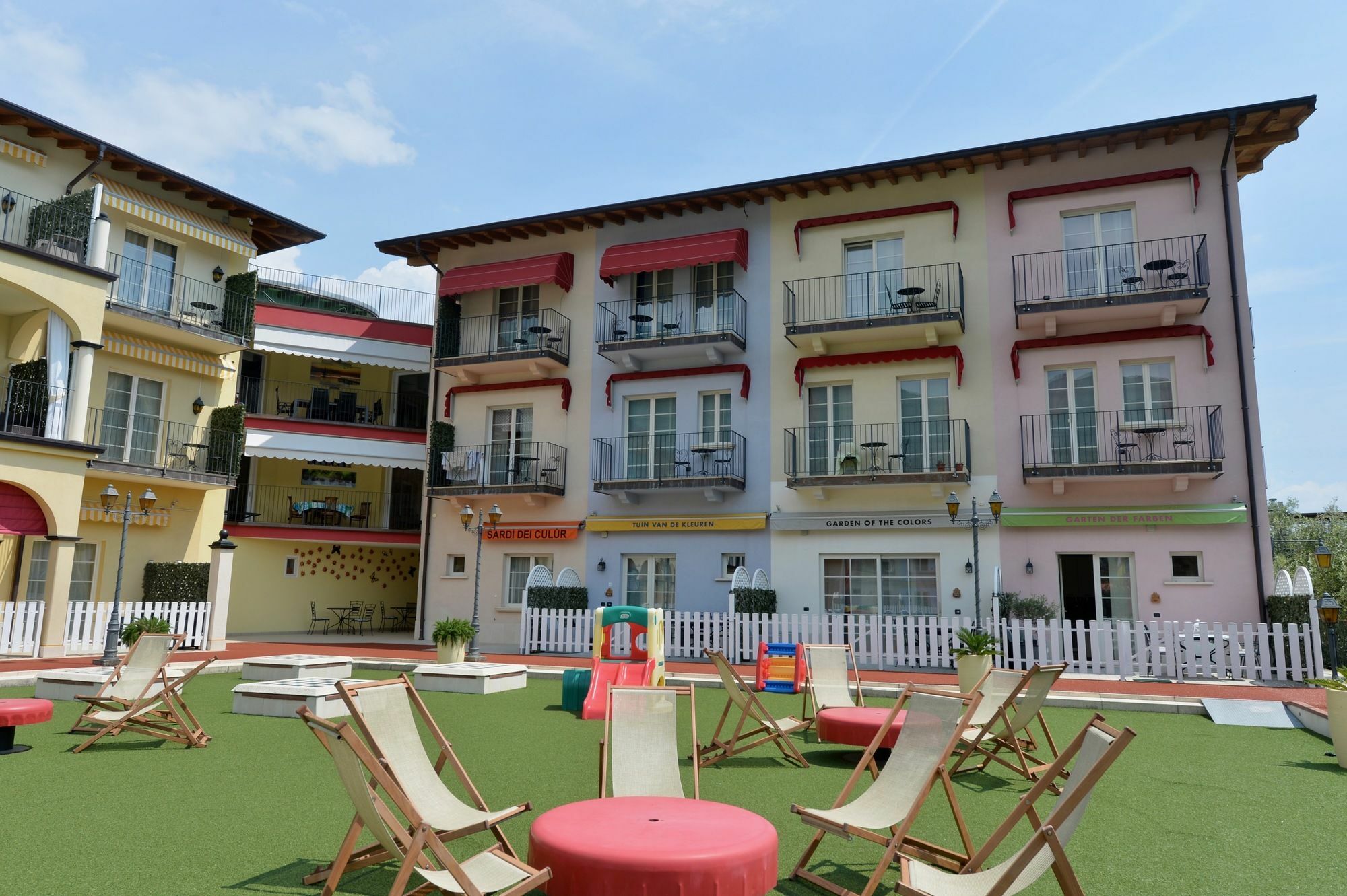 Giardino Dei Colori Dianella Appartamenti Pool Relax &Family Friendly 托斯科拉诺-马德尔诺 外观 照片
