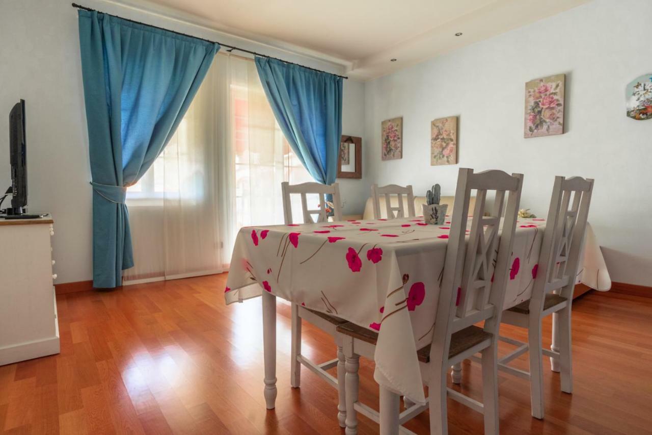 Giardino Dei Colori Dianella Appartamenti Pool Relax &Family Friendly 托斯科拉诺-马德尔诺 外观 照片